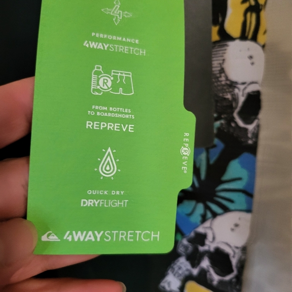 Quicksilver Men's Highline Skull Chain 18 Boardshort  Swim Trunk Size 40 - Picture 7 of 13